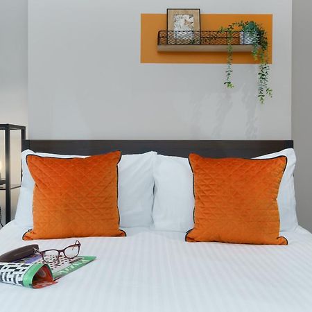 Apartment Three - Free Private Car Park - Sleeps 6 - 3 Shower Rooms - By Ocean City Retreats Plymouth Exteriör bild