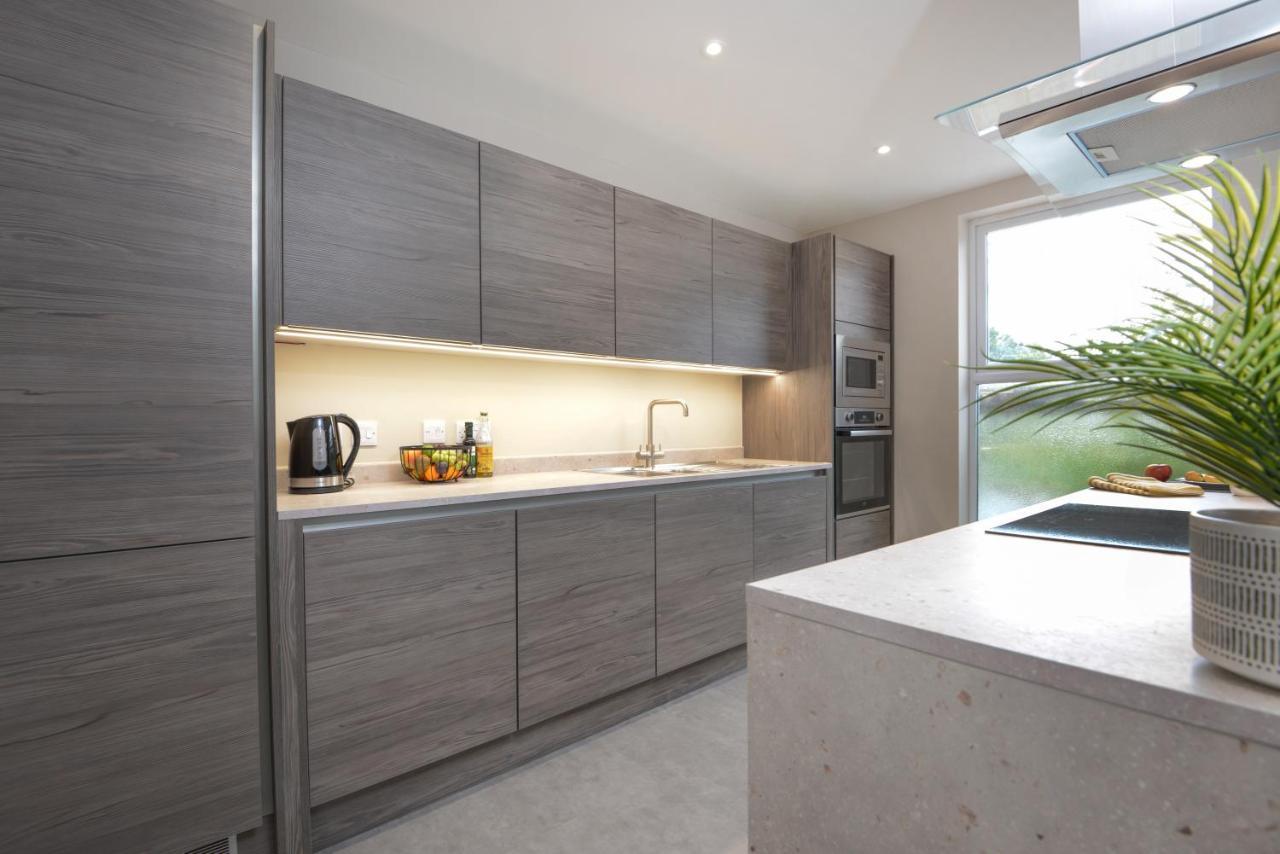 Apartment Three - Free Private Car Park - Sleeps 6 - 3 Shower Rooms - By Ocean City Retreats Plymouth Exteriör bild