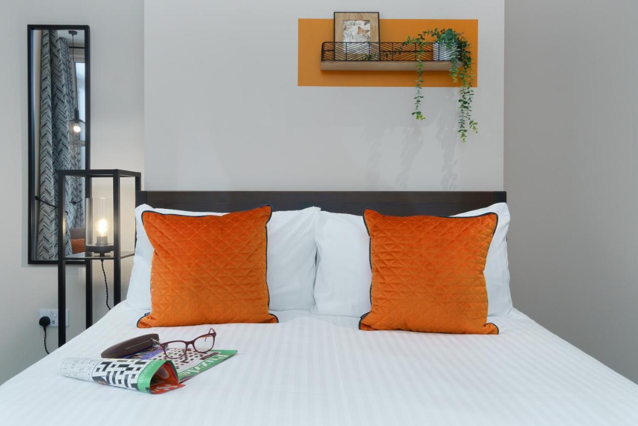 Apartment Three - Free Private Car Park - Sleeps 6 - 3 Shower Rooms - By Ocean City Retreats Plymouth Exteriör bild
