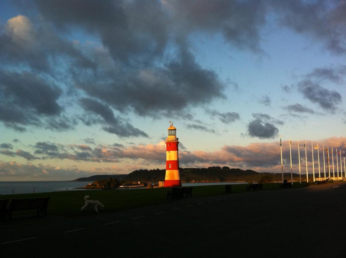 Apartment Three - Free Private Car Park - Sleeps 6 - 3 Shower Rooms - By Ocean City Retreats Plymouth Exteriör bild